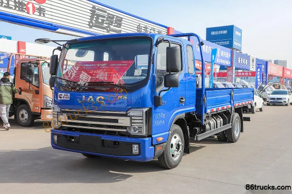 JAC Shuailing S7 136 hp 4X2(6 wheels) 3.85m Single Row Flatbed Light Truck (China VI) Exterior (3) | 86Trucks