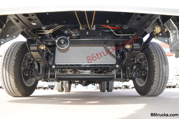 Dongfeng W16 1.6L gasoline 123hp 4X2(6 wheels) Mengwo 5-speed 3.78m semi-row box van micro truck Chassis (1) | 86Trucks