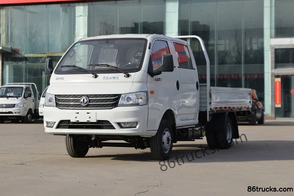 Dongfeng Xiaobawang W17 2.0L 133hp 4X2(6 wheels) Gasoline 2.95m Double Row Flatbed Light Truck (Wide Track) Exterior (3) | 86Trucks