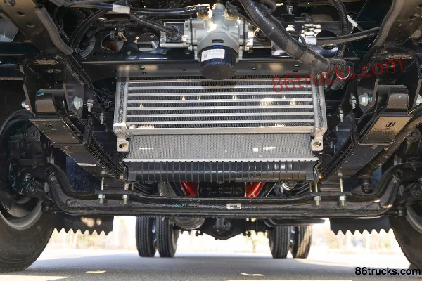 JAC Kangling H5 132 hp 4X2(6 wheels) 4.03m Single Row Refrigerated Truck (China VI) Chassis (1) | 86Trucks