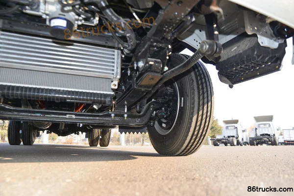 JAC Kangling H5 132hp 4X2(6 wheels) 4.18m single-row flatbed light truck (China VI) Chassis (3) | 86Trucks
