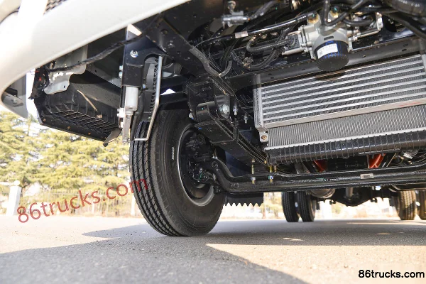 JAC Kangling H5 132hp 4X2(6 wheels) 4.18m single-row flatbed light truck (China VI) Chassis (2) | 86Trucks