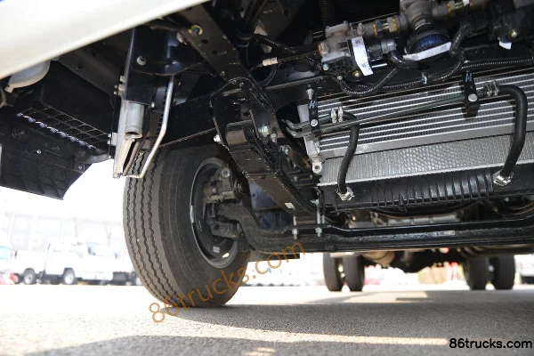 JAC Shuailing S7 160 hp 4X2(6 wheels) 4.12m single-row van light truck (China VI) Chassis (2) | 86Trucks