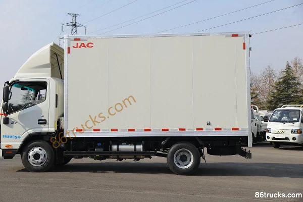 JAC Shuailing S7 160 hp 4X2(6 wheels) 4.12m single-row van light truck (China VI) Body (2) | 86Trucks