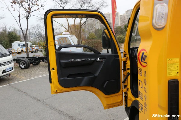 Foton Times Linghang S1 120 ch 4X2(6 roues) dépanneuse (marque Chengliwei) Cabine (1) | 86Trucks