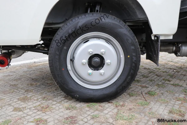 Foton M2 115hp 4X2(6 wheels) 3.3m Flammable Gas Van Truck (Chufei Brand) (China VI) Chassis (3) | 86Trucks