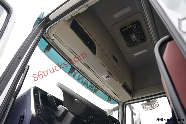 SANY Truck New Zhuhong Flagship Edition 620 hp 6X4(10 wheels) AMT automatic tractor truck Cab (3) | 86Trucks