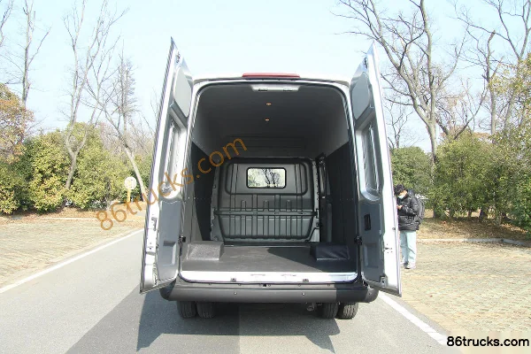 JAC New Star 6 Series Logistics Version 150 hp 3 seats 2.5T diesel van truck Cargo Box (1) | 86Trucks