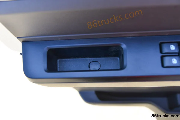 Wuling Rongguang New Card Extended Comfort 1.8L 125 hp 4X2(6 wheels) Gasoline 3.3m single-row flatbed micro truck (China VI) Cab (3) | 86Tru