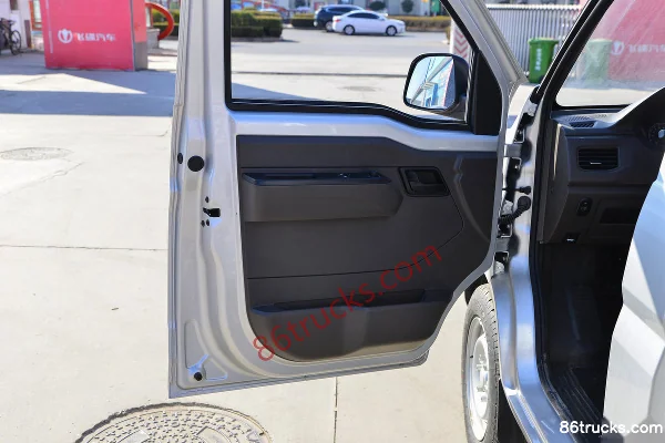 Wuling Rongguang New Card Extended Comfort 1.8L 125 hp 4X2(6 wheels) Gasoline 3.3m single-row flatbed micro truck (China VI) Cab (2) | 86Tru