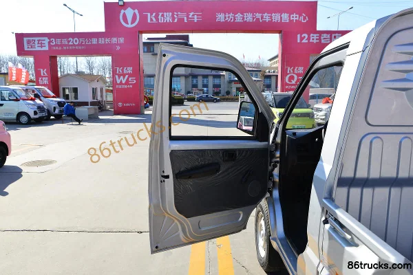 Wuling Rongguang Mini Truck Extended Basic 1.5L 102 hp 4X2(6 wheels) Gasoline 2.96m single-row flatbed mini truck Cab (1) | 86Trucks