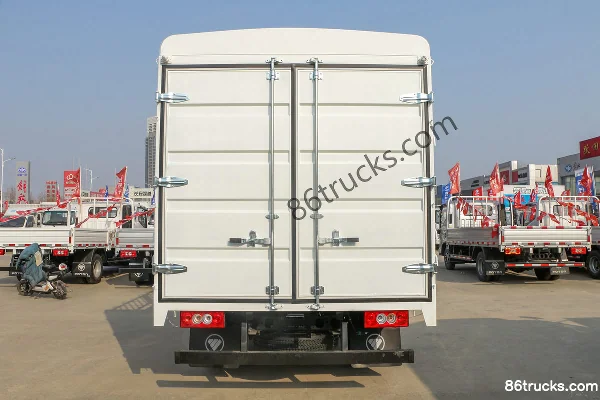 Foton Aoling New Jieyun 132hp 4X2(6 wheels) 4.17m Single Row Stake Truck (China VI) Body (3) | 86Trucks