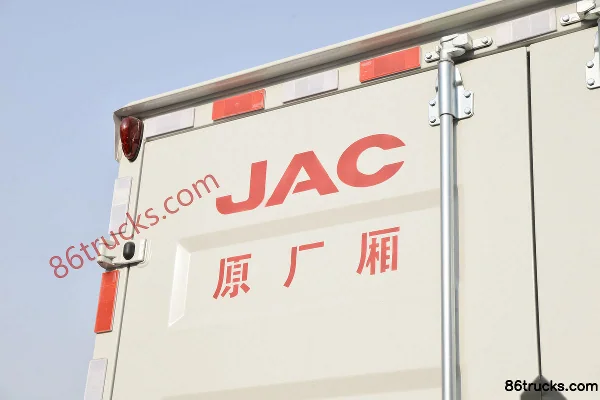 JAC Junling E5 132 ch 4X2(6 roues) 3,37 m fourgon à cabine avancée (China VI) Carrosserie (3) | 86Trucks