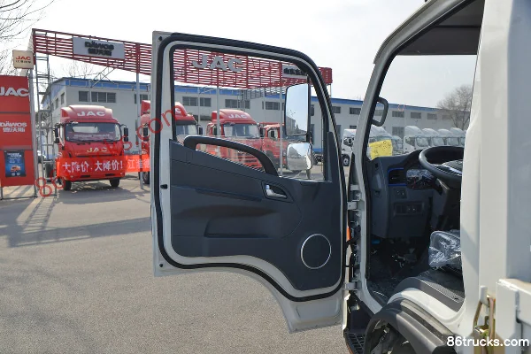JAC Junling V5 150 hp 4X2(6 wheels) 4.22m single-row flatbed truck Cab (1) | 86Trucks