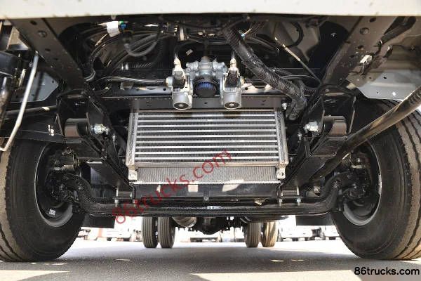 JAC Junling S6 Comfort Edition 2.5L Diesel 160hp 4X2(6 wheels) Fast Gear 8-Speed 3.82m Semi-Cab Cargo Truck Chassis (1) | 86Trucks