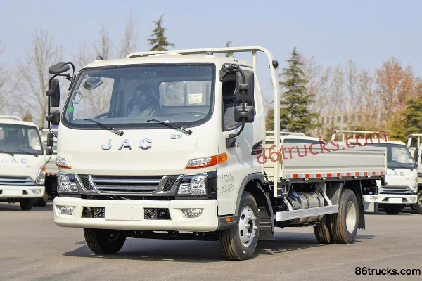JAC Junling V6 152 hp 4X2(6 wheels) 4.22m single row flatbed light truck Exterior (3) | 86Trucks