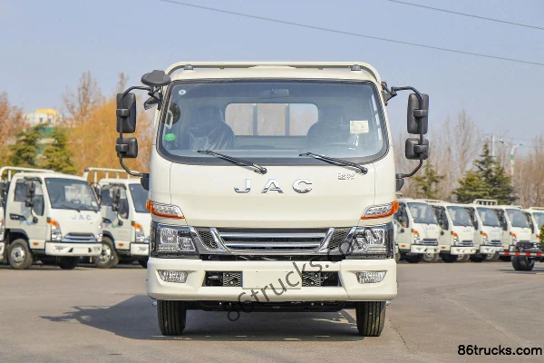 JAC Junling V6 152 hp 4X2(6 wheels) 4.22m single row flatbed light truck Exterior (2) | 86Trucks