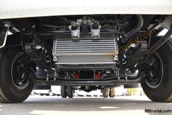 JAC Junling V6 152 hp 4X2(6 wheels) 4.22m single row flatbed light truck Chassis (1) | 86Trucks