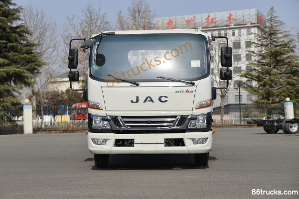JAC Junling A8 160hp 4X2(6 wheels) 4.18m Single Row Flatbed Light Truck (China VI) Exterior (2) | 86Trucks