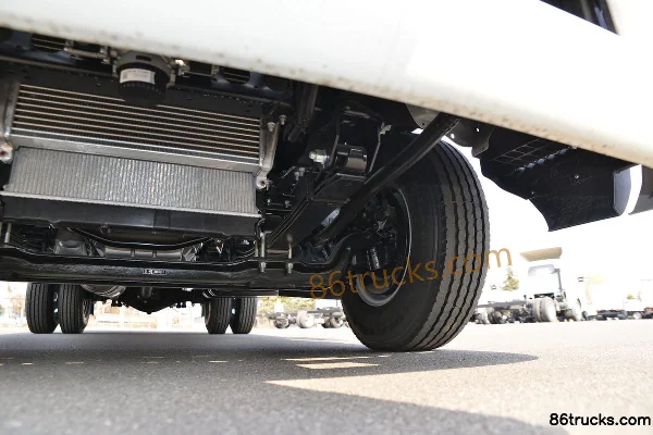 JAC Junling A8 160hp 4X2(6 wheels) 4.18m Single Row Flatbed Light Truck (China VI) Chassis (3) | 86Trucks