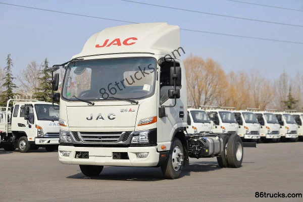JAC Junling A8 160hp 4X2(6 wheels) 4.12m Single Row Van Light Truck (China VI) Exterior (3) | 86Trucks