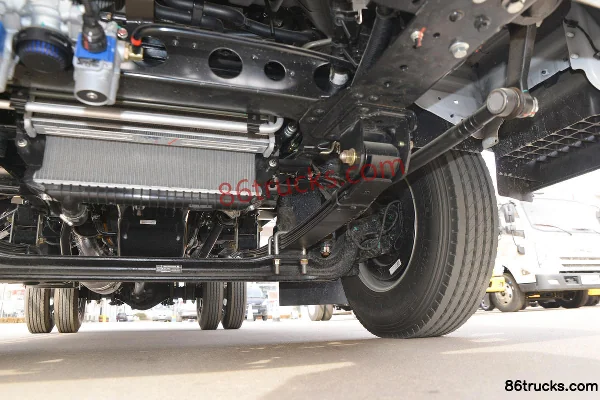Jiangxi Isuzu Yifang EC7 127hp 4X2(6 wheels) 4.2m Single Row Flatbed Light Truck (China VI) Chassis (3) | 86Trucks