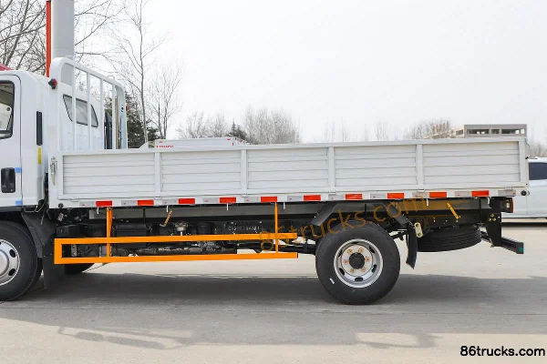 Jiangxi Isuzu Yifang EC7 127hp 4X2(6 wheels) 4.2m Single Row Flatbed Light Truck (China VI) Body (2) | 86Trucks