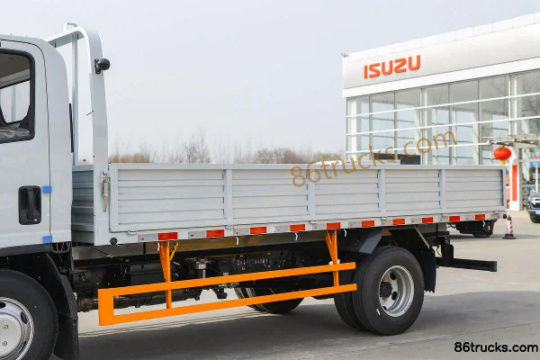 Jiangxi Isuzu Yifang EC7 127hp 4X2(6 wheels) 4.2m Single Row Flatbed Light Truck (China VI) Body (1) | 86Trucks