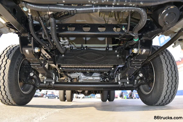 Foton Xiangling M2 Luxury 1.5L 143hp 4X2(6 wheels) Gasoline 3.3m Half Row Flatbed Mini Truck Chassis (1) | 86Trucks