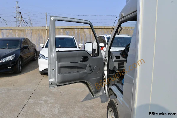 Foton Times Yu Ling VQ1 1.2L 91hp 4X2(6 wheels) gasoline 3.05m single-row van micro truck (China VI) Cab (1) | 86Trucks