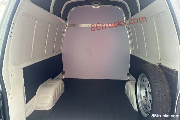 King Long Jinwei Jieyun 95 ch CNG 5 places fourgon tôlé toit haut Châssis (2) | 86Trucks
