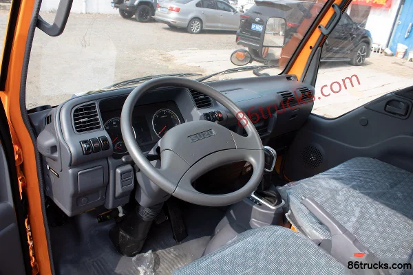 Qingling Isuzu EV100 3.235m Double Row Pure Electric Panel Light Truck 89.12kWh 4X2(6 wheels) Interior (2) | 86Trucks