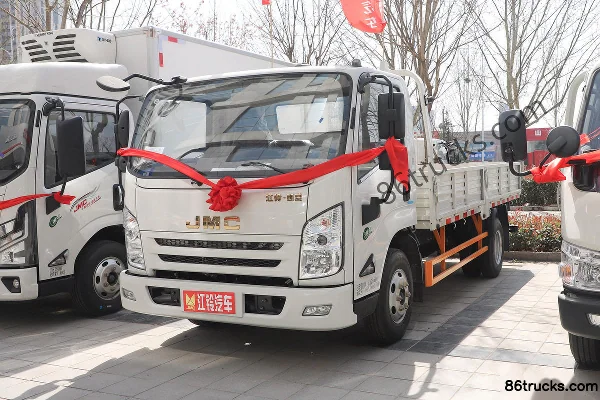 JMC Kaiwei Wide Body 160 hp 4X2(6 wheels) 4.2m Single Row Stake Truck (China VI) Exterior (3) | 86Trucks
