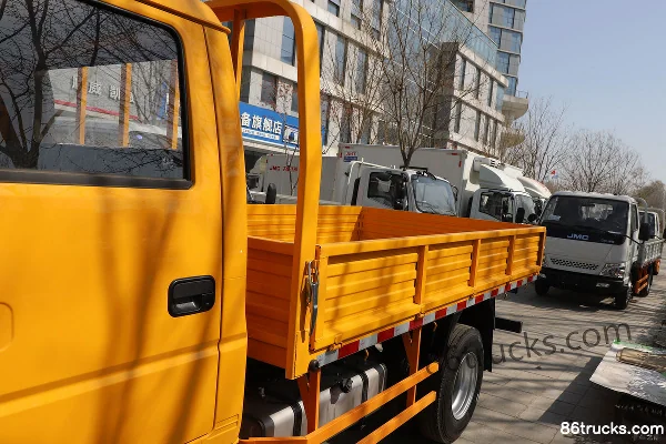 JMC Shunwei châssis étroit version renforcée 127 ch 4X2(6 roues) 3,25 m camion porteur à plateau double cabine (China VI) (freins hydrauliqu