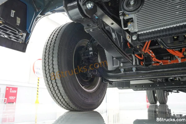 Feidi EW5 4.5T 4.18m Single Row Pure Electric Flatbed Light Truck 100.27kWh 4X2(6 wheels) Chassis (2) | 86Trucks