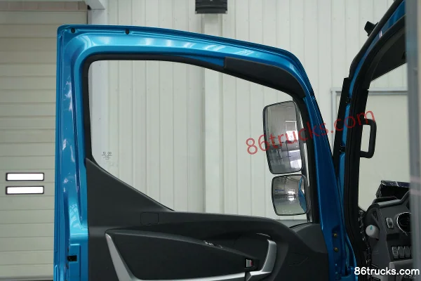 Feidi W5 160hp 4X2(6 wheels) 4.085m refrigerated truck (6-speed) Cab (3) | 86Trucks