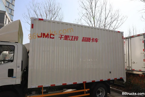 JMC Kaiwei Wide Body 143 hp 4X2(6 wheels) 4.2m Single Row Box Light Truck (China VI) (Air Brake) (1) | 86Trucks