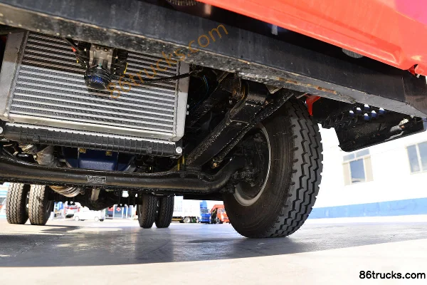 FAW Jiefang J6F 150hp 4X2(6 wheels) 4.2m Single Row Stake Light Truck (China VI) Chassis (3) | 86Trucks