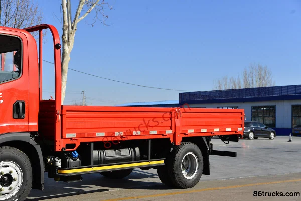 FAW Jiefang J6F 150hp 4X2(6 wheels) 4.2m Single Row Stake Light Truck (China VI) Body (1) | 86Trucks