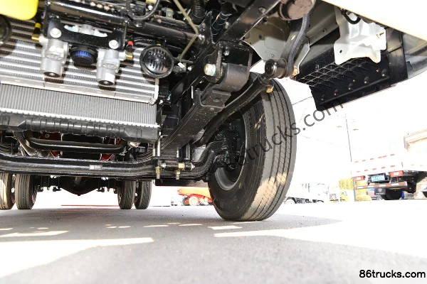 Foton Times Pilot M5 132hp 4X2(6 wheels) 3.8m half-row flatbed light truck (China VI) Chassis (3) | 86Trucks