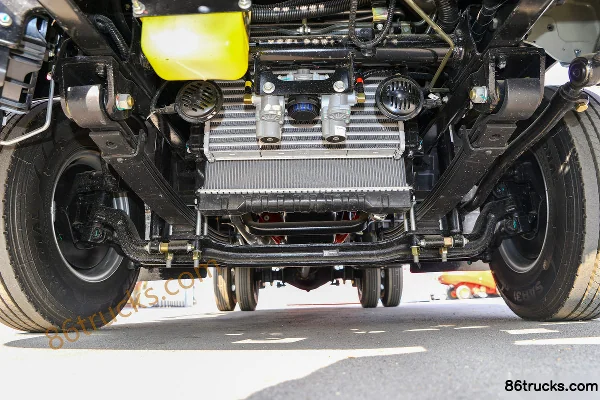 Foton Times Pilot M5 132hp 4X2(6 wheels) 3.8m half-row flatbed light truck (China VI) Chassis (1) | 86Trucks