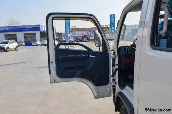 Foton Times Pilot S1 1.6L 122 hp 4X2(6 wheels) gasoline 3.19m double-row flatbed light truck Cab (1) | 86Trucks