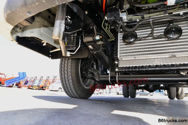 Foton Times Leader S1 120 hp 4X2(6 wheels) 2.7m double-row side panel mini truck (China VI) Chassis (2) | 86Trucks