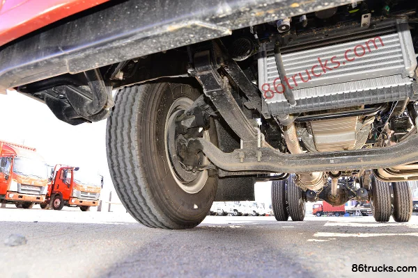 Foton Aoling Hornet MINI 170hp 4X2(6 wheels) 5.25m semi-crew flatbed cargo truck Chassis (2) | 86Trucks