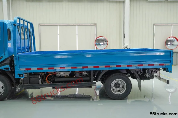 Feidi HW5 4.18m single-row plug-in hybrid flatbed light truck 17.52kWh 4X2(6 wheels) Body (1) | 86Trucks