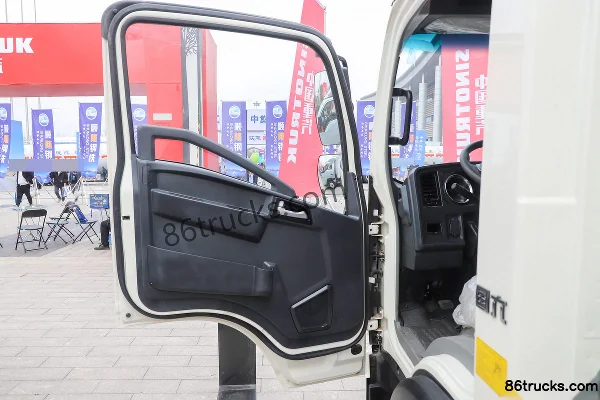 Sinotruk HOWO Hanjiang 160 ch 4X2(6 roues) camion à déchets de cuisine (marque Qingzhuan) Cabine (1) | 86Trucks