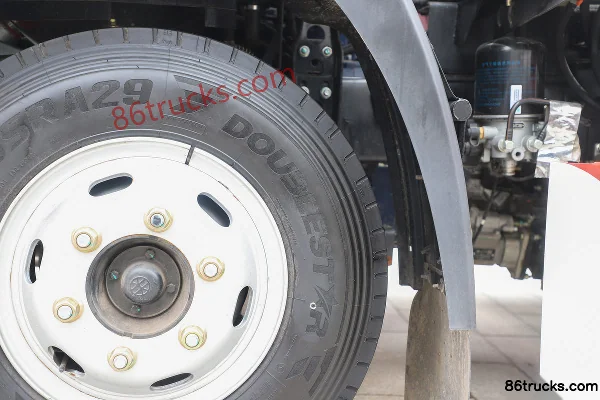 Sinotruk HOWO Hanjiang 160 ch 4X2(6 roues) camion à déchets de cuisine (marque Qingzhuan) Châssis (2) | 86Trucks