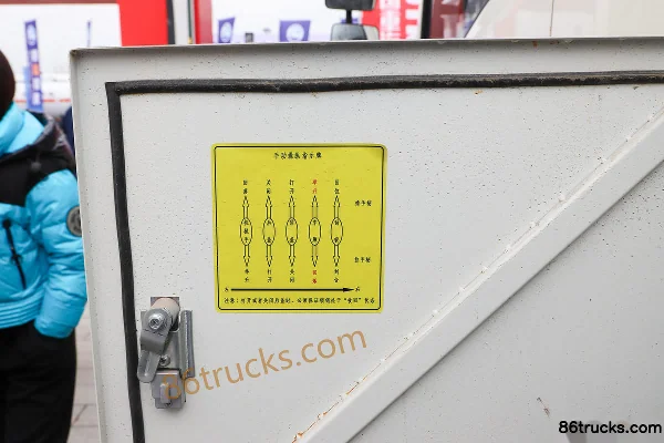 Sinotruk HOWO Hanjiang 160 ch 4X2(6 roues) camion à déchets de cuisine (marque Qingzhuan) Carrosserie (3) | 86Trucks
