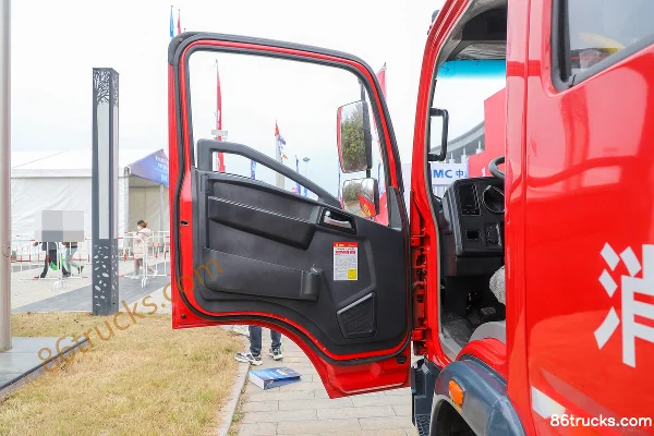 Sinotruk HOWO Hanjiang 190 hp 4X2(6 wheels) Foam Fire Truck (Wuyue brand) Cab (1) | 86Trucks