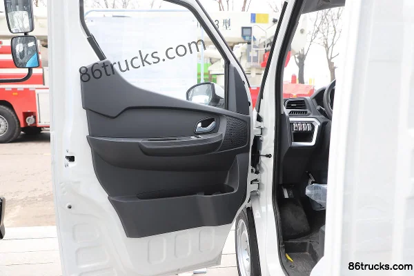 Feidi EQ2 4X2(6 wheels) 2.2-ton Pure Electric Washing and Sweeping Truck (Jierui brand) 41.86 kWh Cab (3) | 86Trucks
